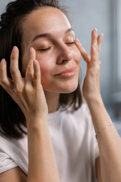 Your Nighttime Skincare Routine: How to Maximize the Benefits of an Anti-Aging Wrinkle Cream