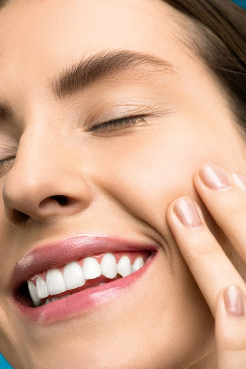 The Secret to Ageless Radiance: Why Your Skincare Routine Needs a Retinol Boost