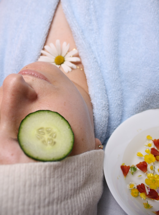 Natural Remedies for Youthful Skin: Harnessing the Power of Nature